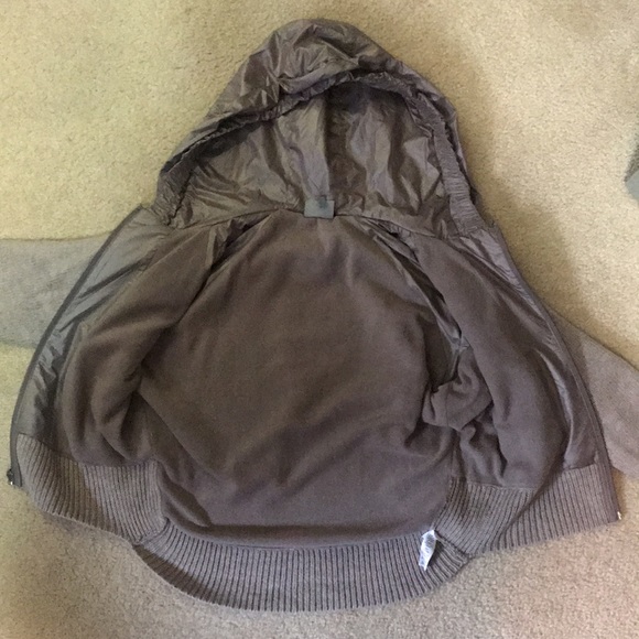 ๐ธNWOT๐ธ ATHLETA ATTICA Wool Hooded Sweater Coat Jacket Hooded Zip~small~Taupe
B1 - Picture 7 of 9